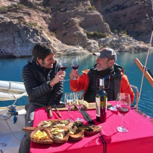 sailingbythelake_slide_10-500x500(1)